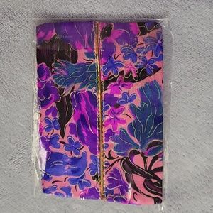 NIB Tissue Pack Holder
